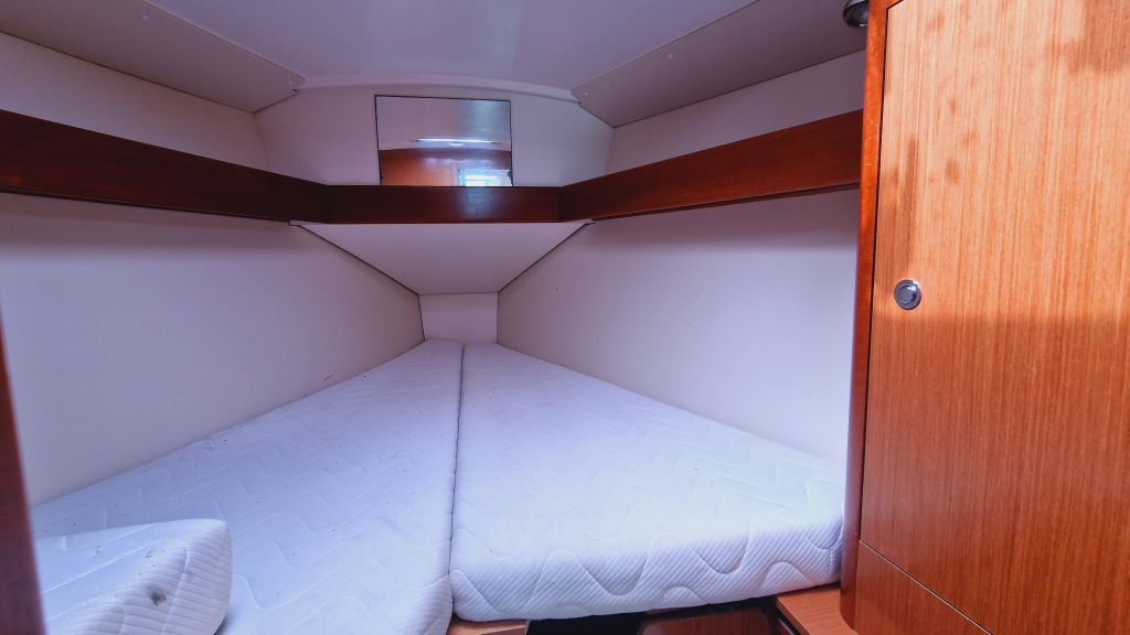 Beneteau Oceanis 31 (ondiepe kiel) — foto 28 van 35