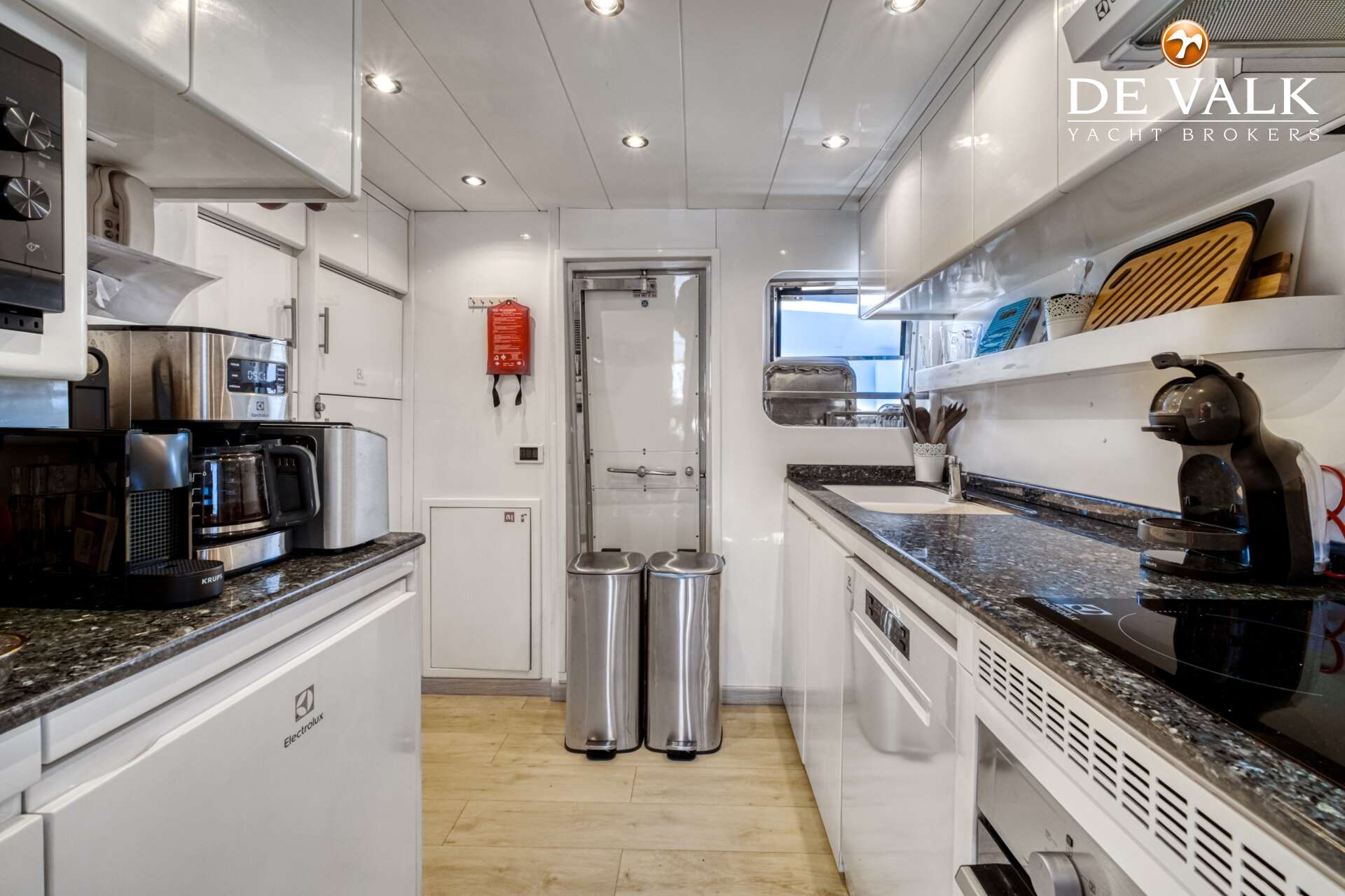 Falcon 82 — foto 31 van 39