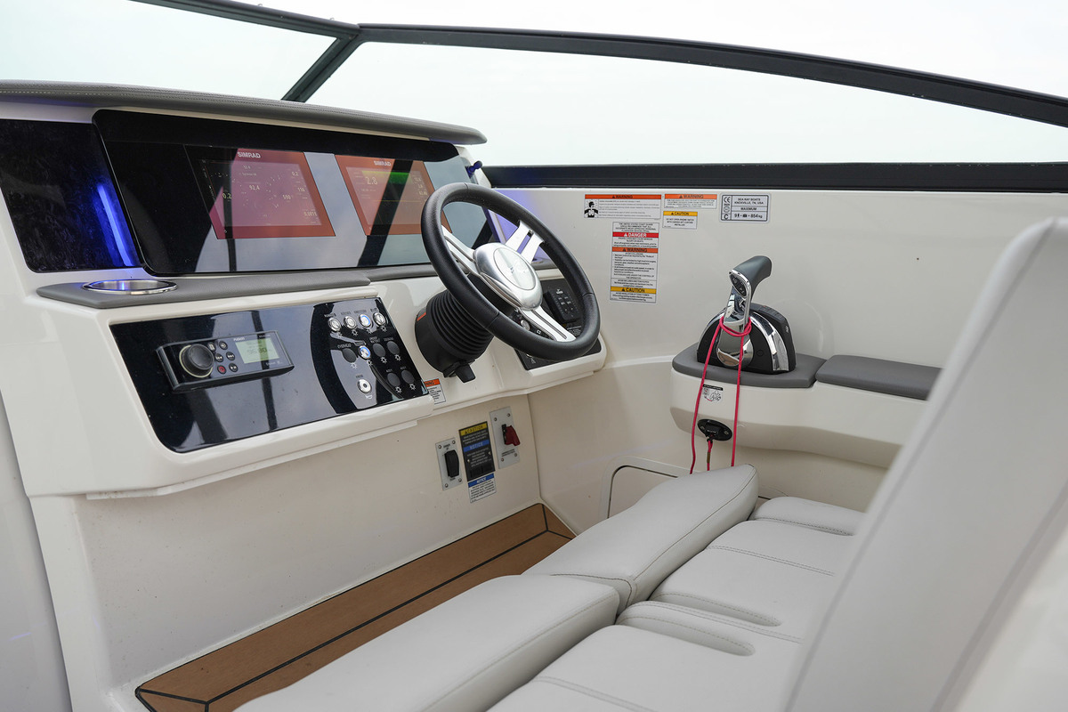 Sea Ray Sundancer 290 — foto 21 van 46
