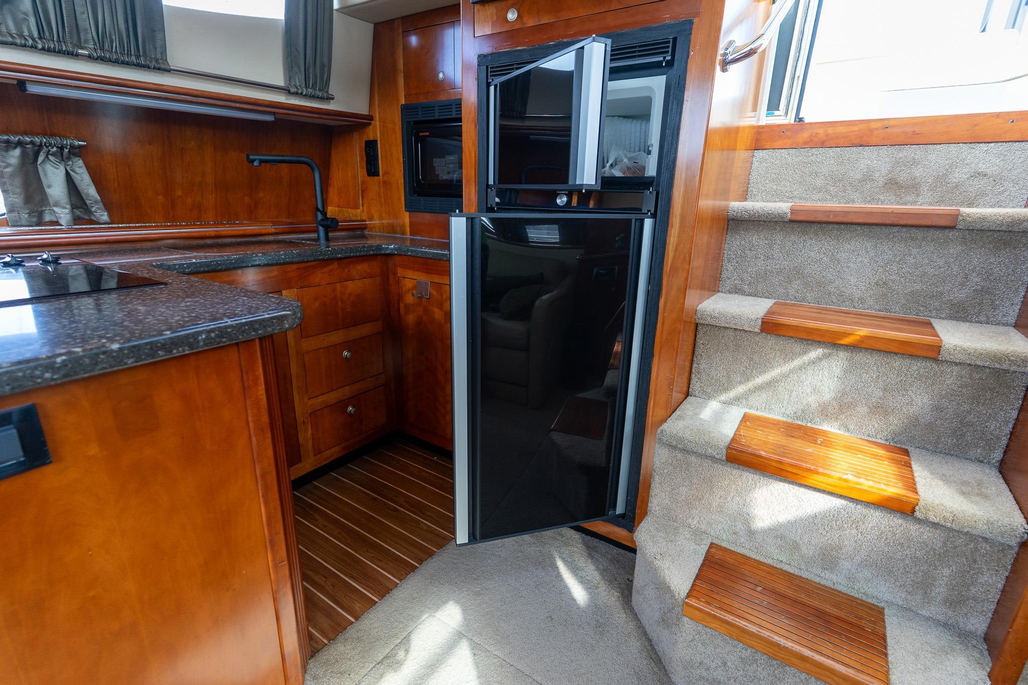 Cruisers Yachts 415 Express Motoryacht — foto 92 van 100