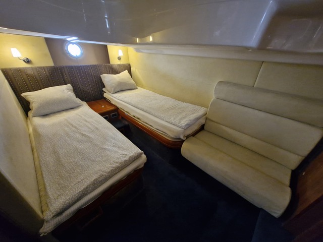 Cranchi Mediterranee 47 HT - BluYachting — foto 9 van 12