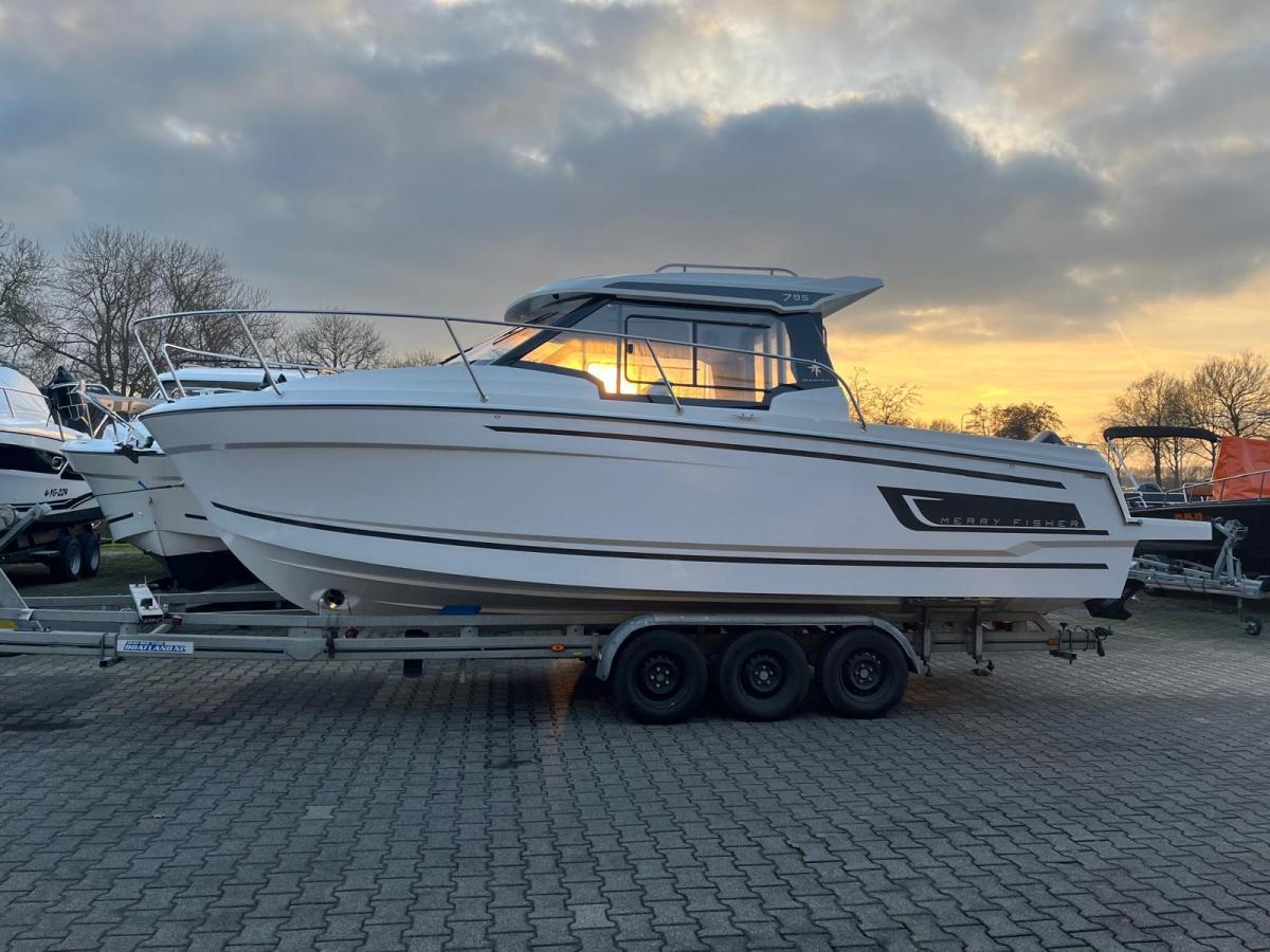 Jeanneau Merry Fisher 795 serie 2. Dit schip is aanwezig op de Suzuki stand van hiswa te water 2026. — foto 2 van 2