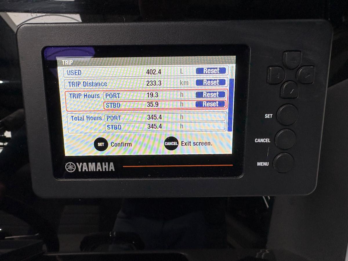 Jeanneau Cap Camarat 9.0 Center Console — foto 33 van 37