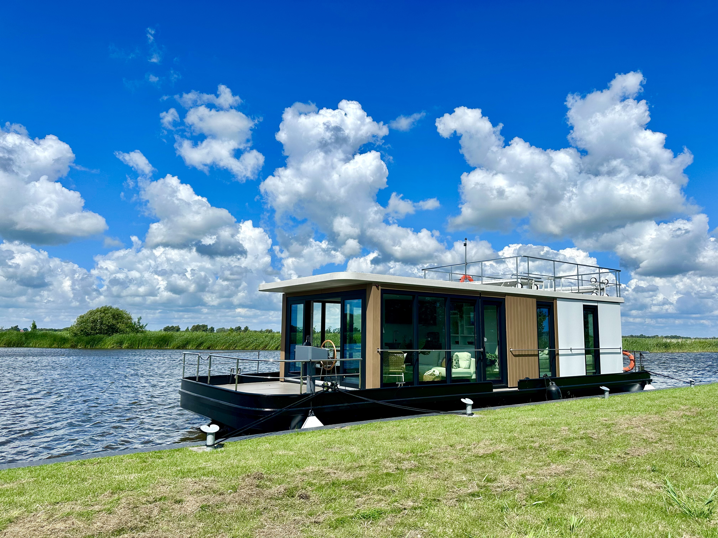 HOMESHIP Lotus Navigator 14 Houseboat — foto 6 van 38