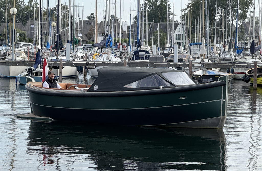 AluShip E-700 sloep — foto 23 van 32