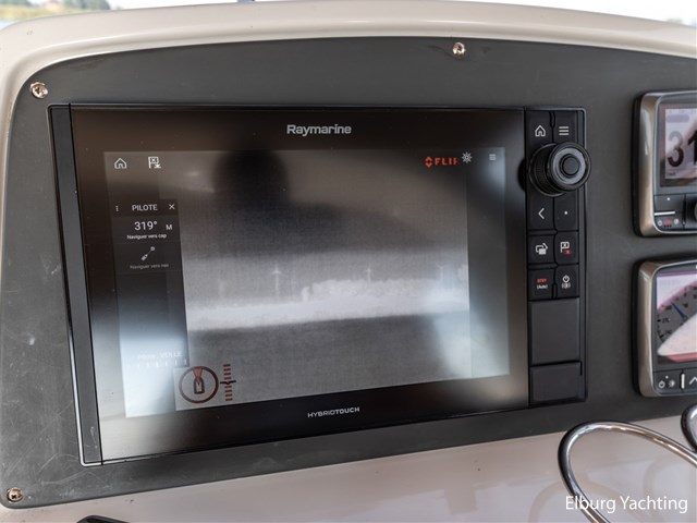 Trader 42 - Cabrio — foto 12 van 76
