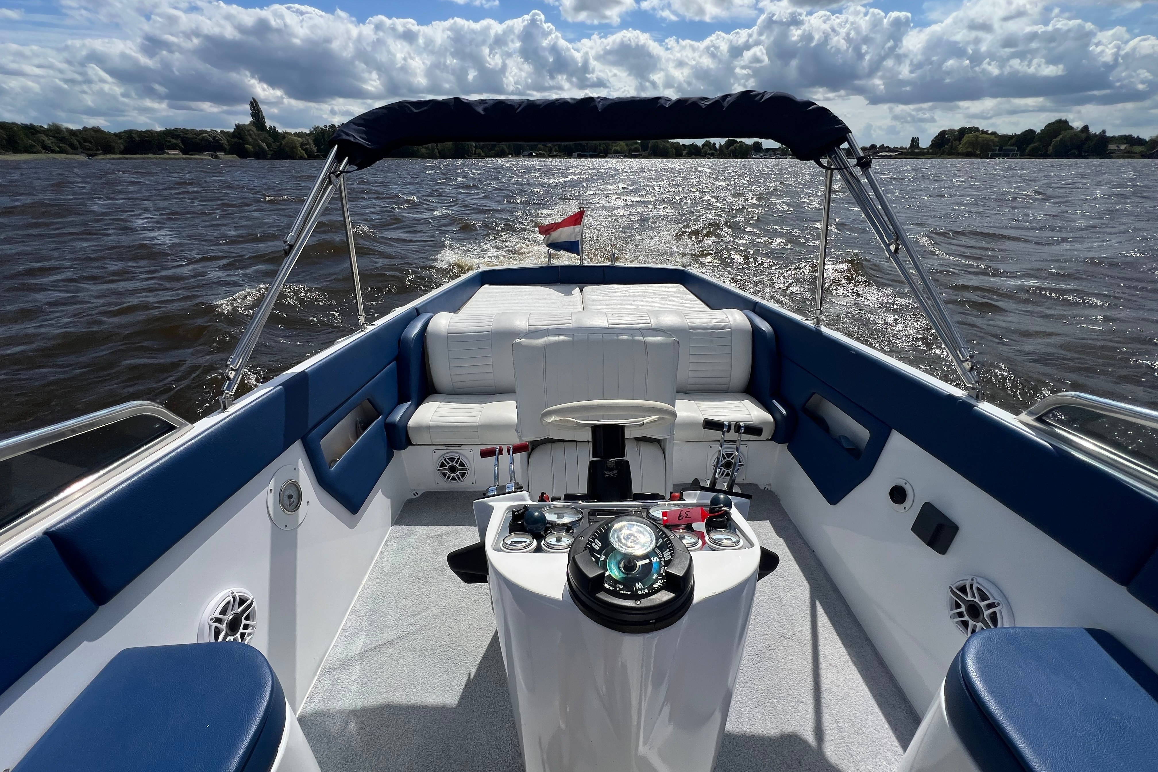 Monte Carlo 30 Offshore — foto 9 van 26