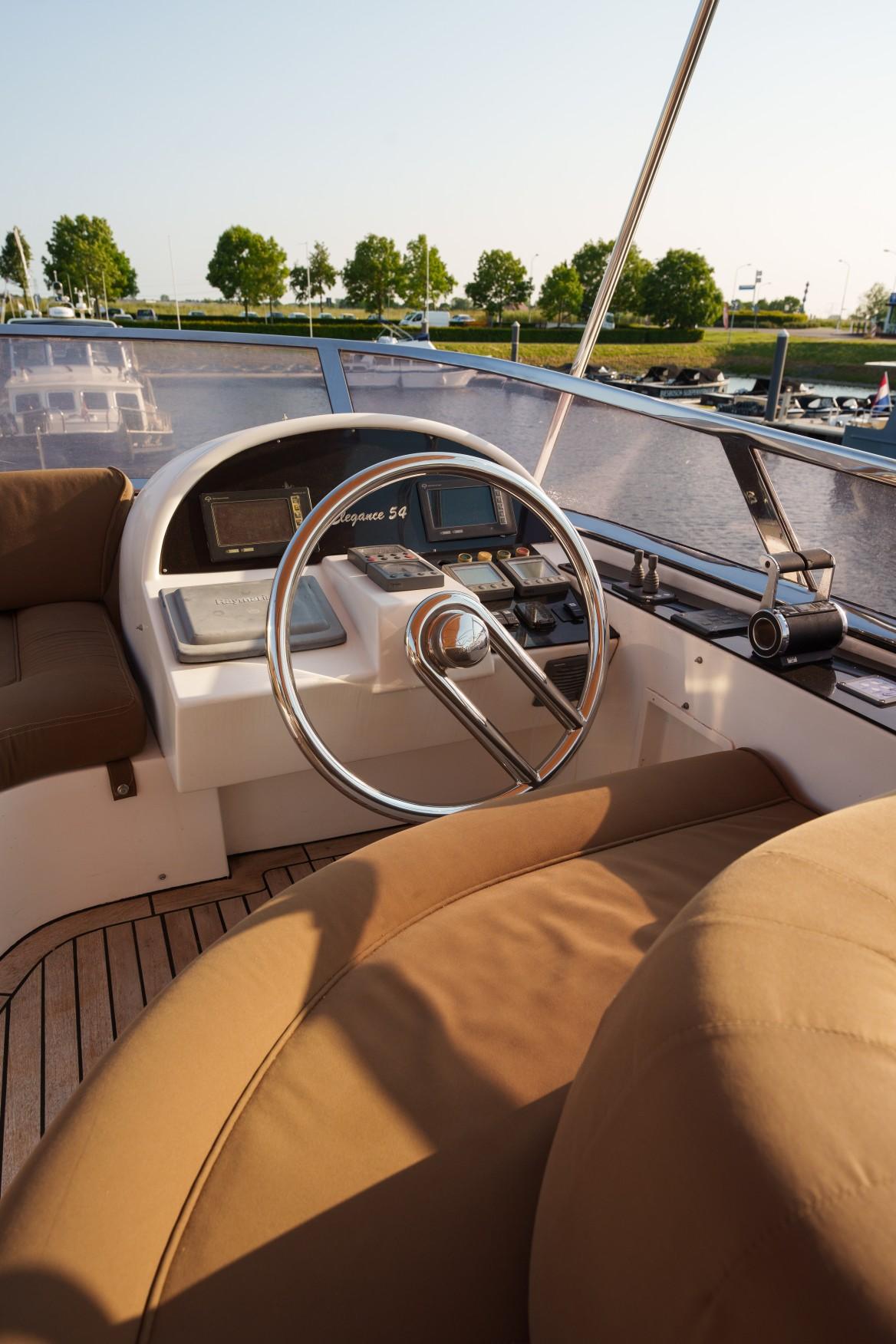 Elegance 54 — foto 35 van 75