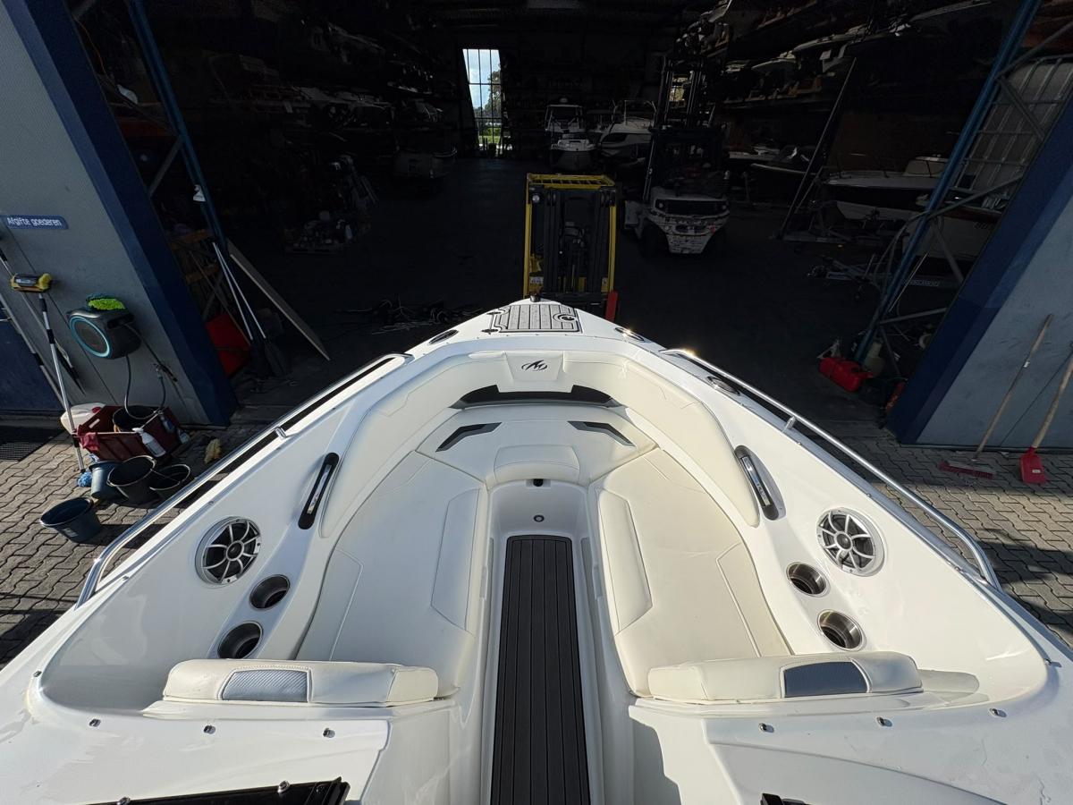 Monterey 244 FSX — foto 10 van 25