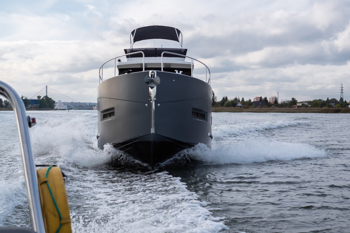 Model Cobra Yachts Futura 40 Grand Horizon — foto 12 van 12