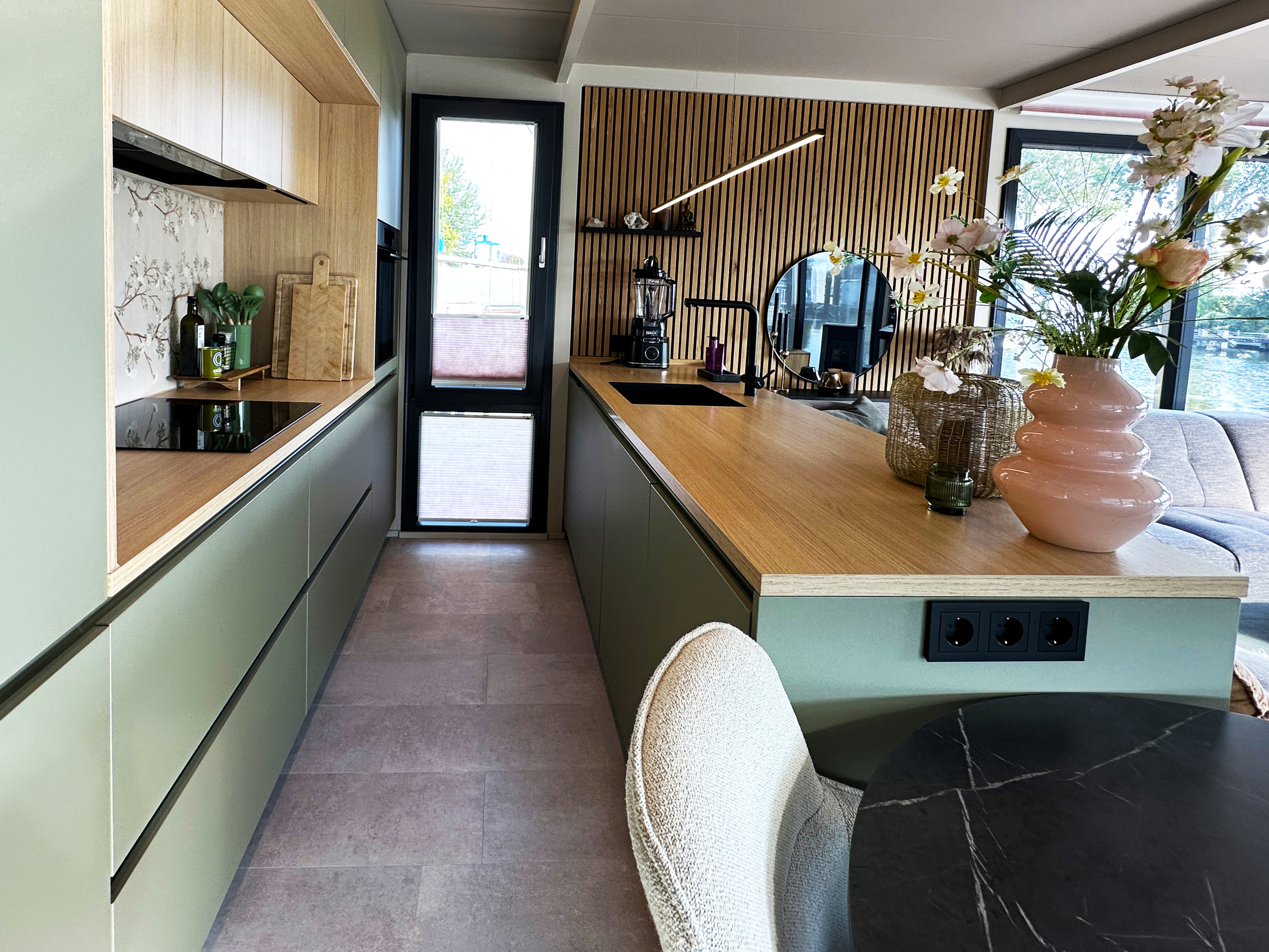 HT-Lofts Houseboat 15m Electric Propulsion — foto 19 van 39
