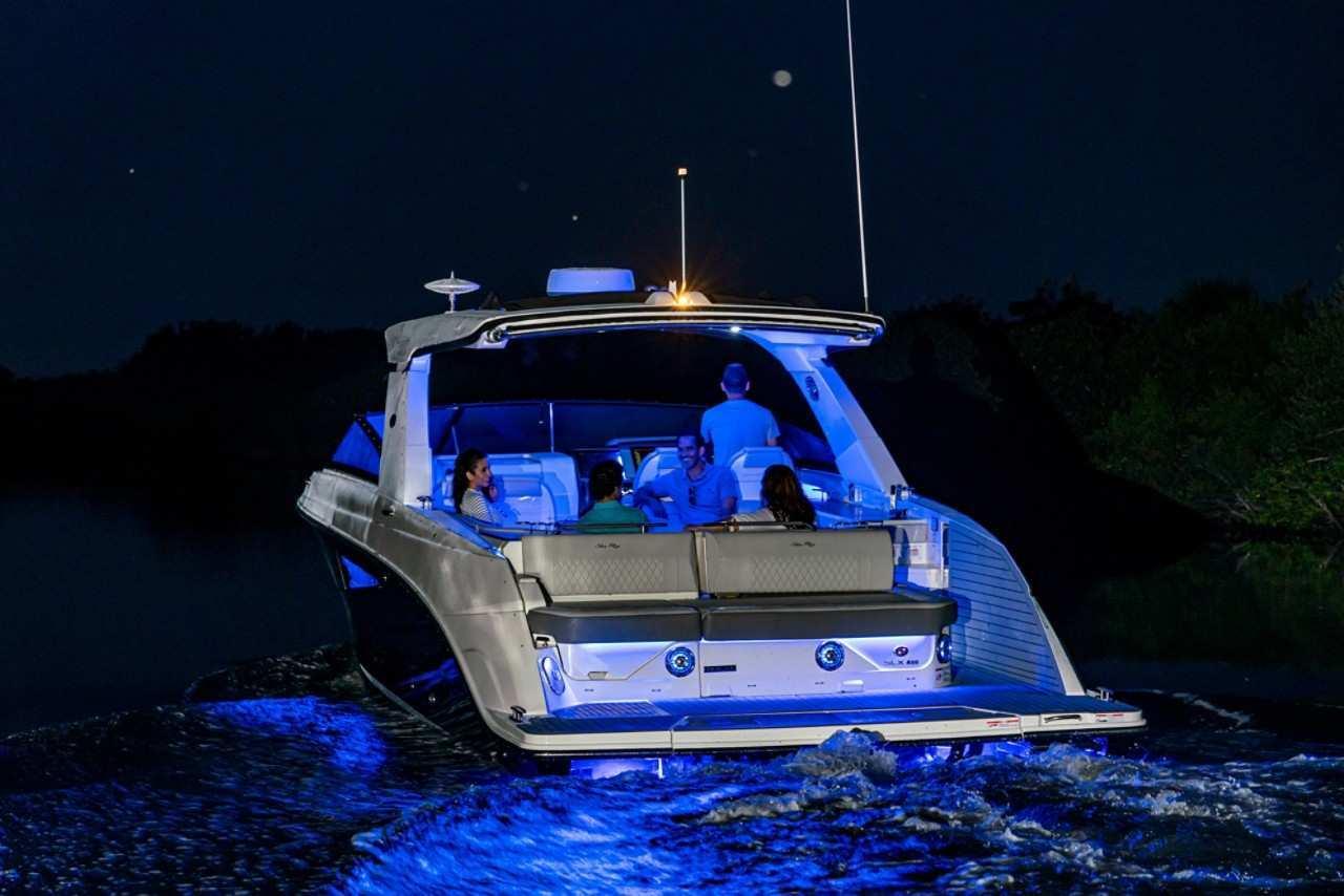 Sea Ray SLX 400 — foto 11 van 14