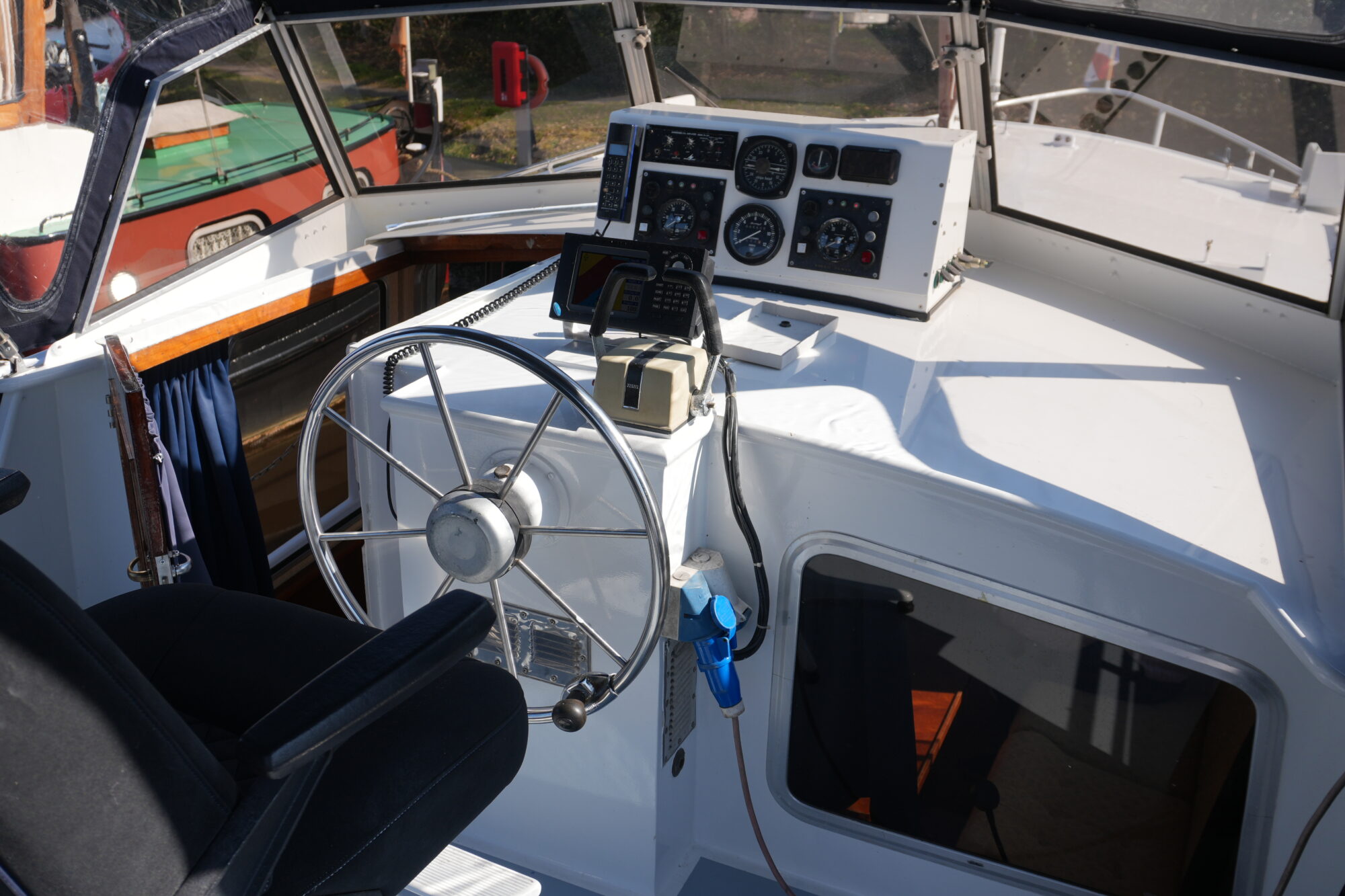 Curtevenne 10.50 AK Cabrio — foto 41 van 41