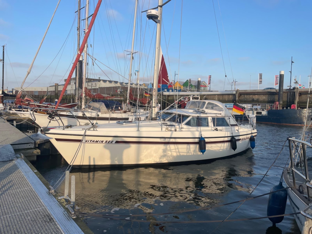 Moody  Eclipse 33 — foto 2 van 32