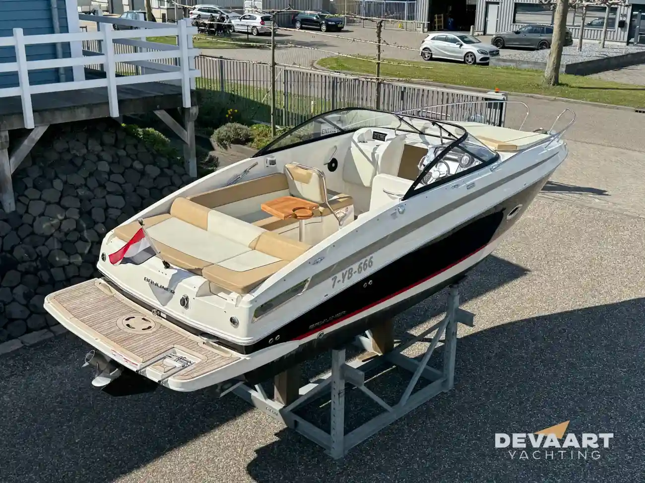 Bayliner742 Cuddy