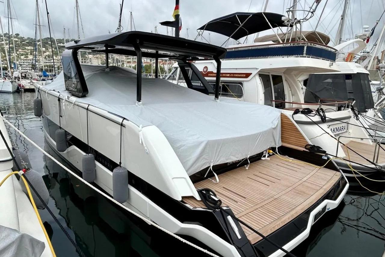 Cranchi A46 Luxury Tender — foto 17 van 21
