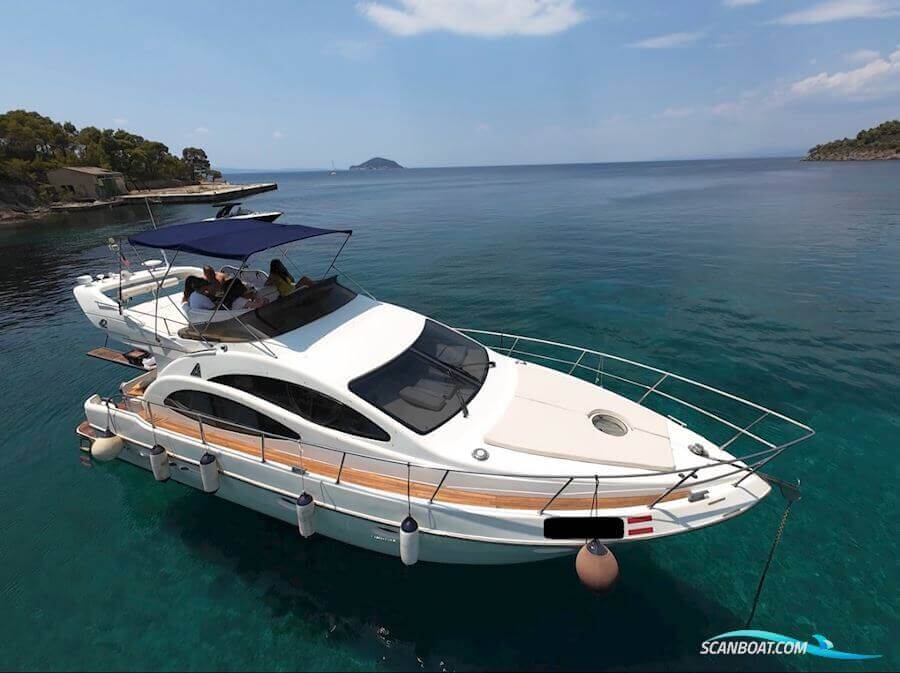 Azimut 42 - BluYachting — foto 1 van 12