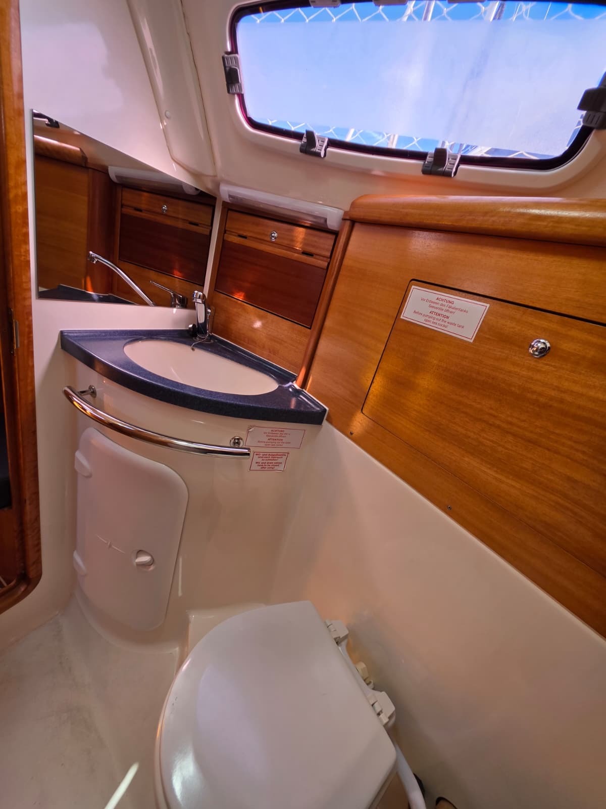 Bavaria Yachtbau GmbH Bavaria Yachts 31 Holiday Limited Edition — foto 12 van 12