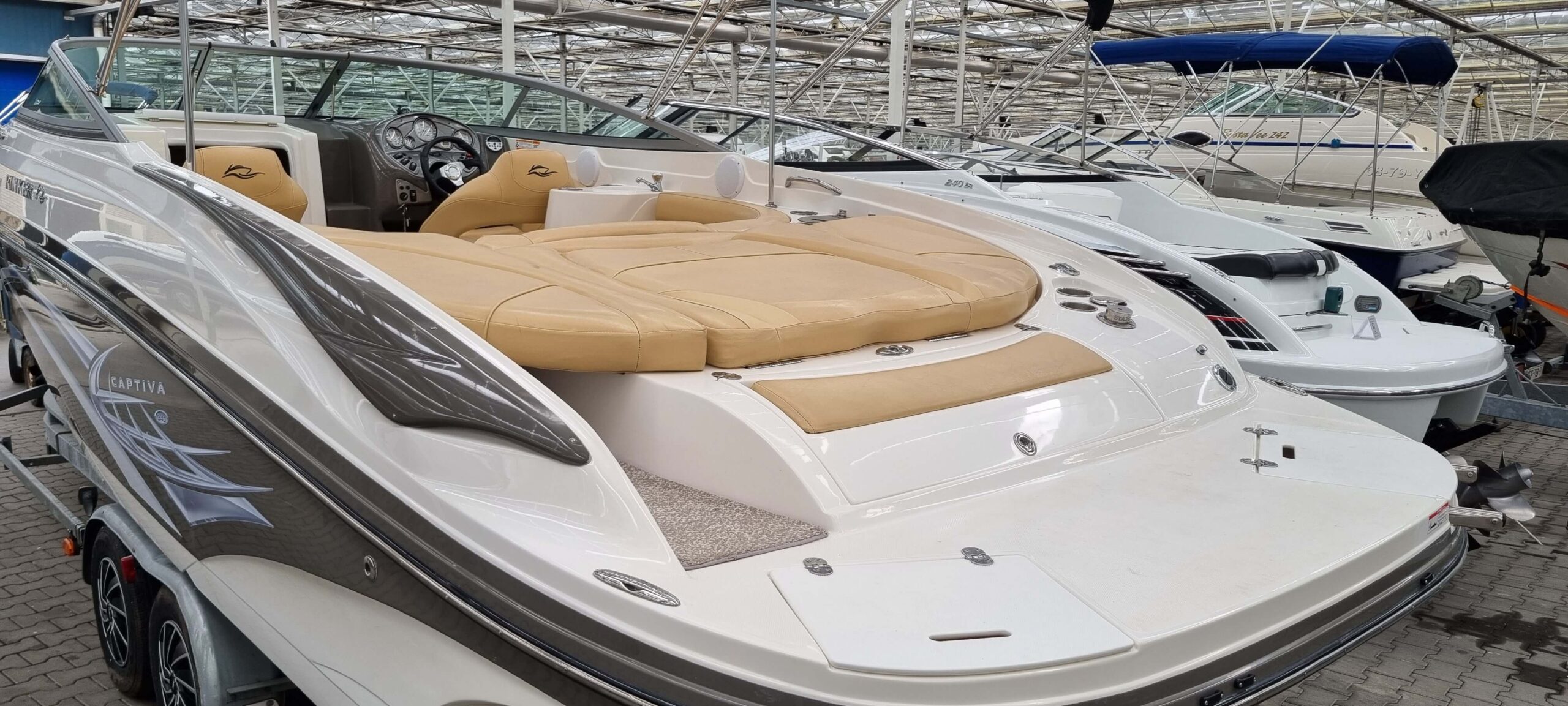 Rinker 246 Captiva — foto 3 van 11
