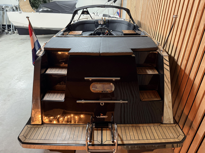 Maxima 730 Deluxe 80pk Honda — foto 10 van 12