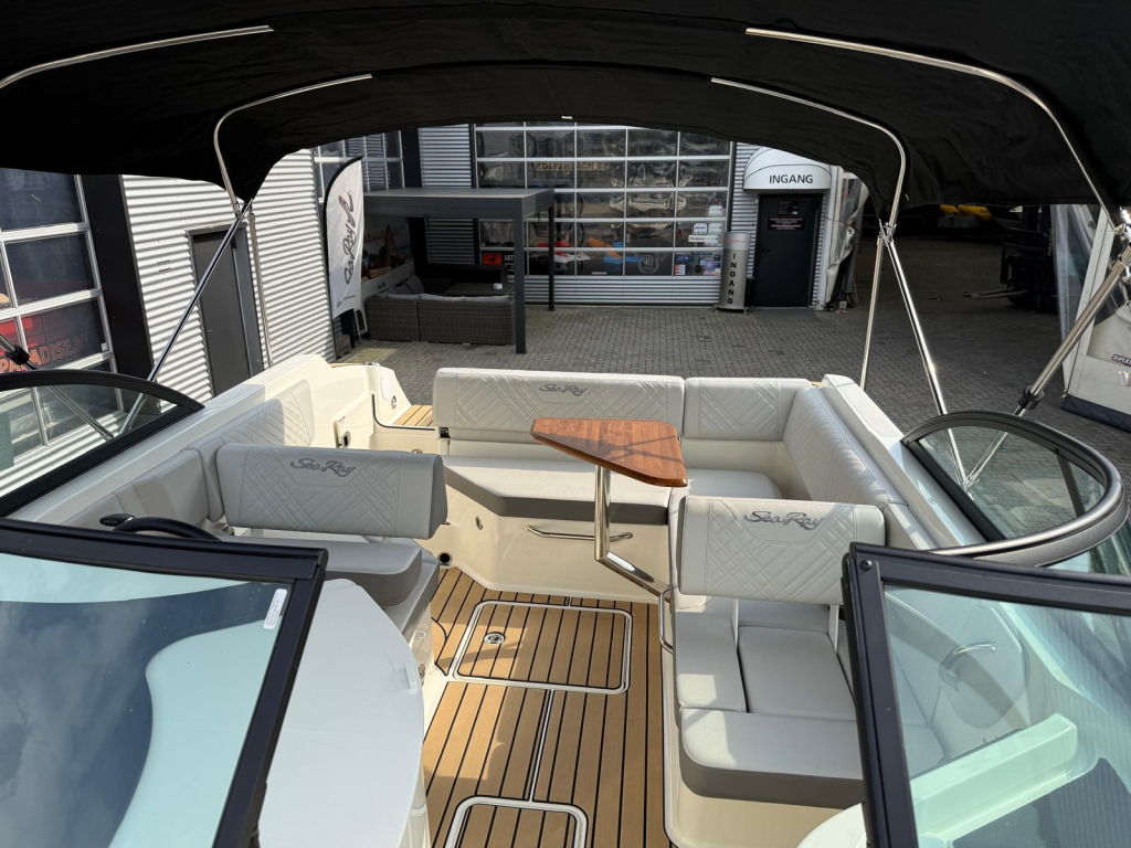 Sea Ray SDX 230 — foto 22 van 46