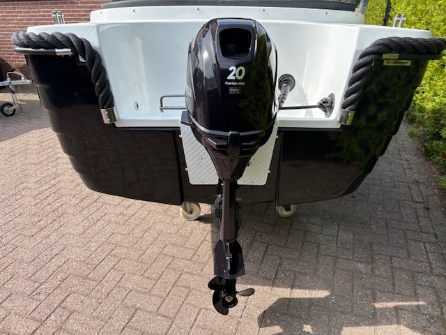 VAARKLAAR!! ACTIE!!! Corsiva 520 met Tohatsu 20 PK  En buiskap — foto 7 van 20