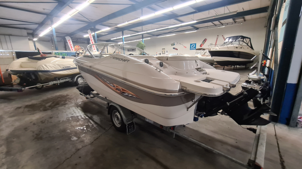 Starcraft C-star 1700 3.0 Mercruiser en trailer — foto 7 van 16