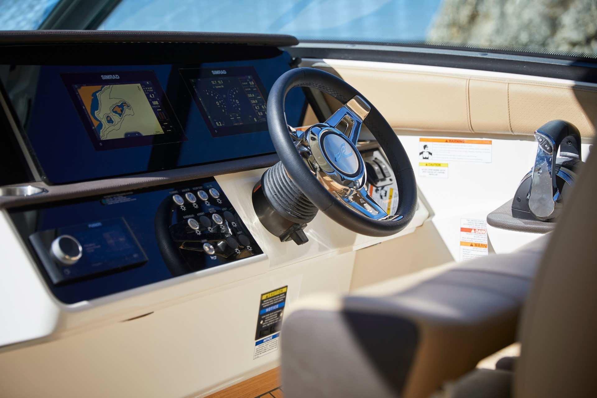 Sea Ray Sundancer 320 — foto 9 van 11