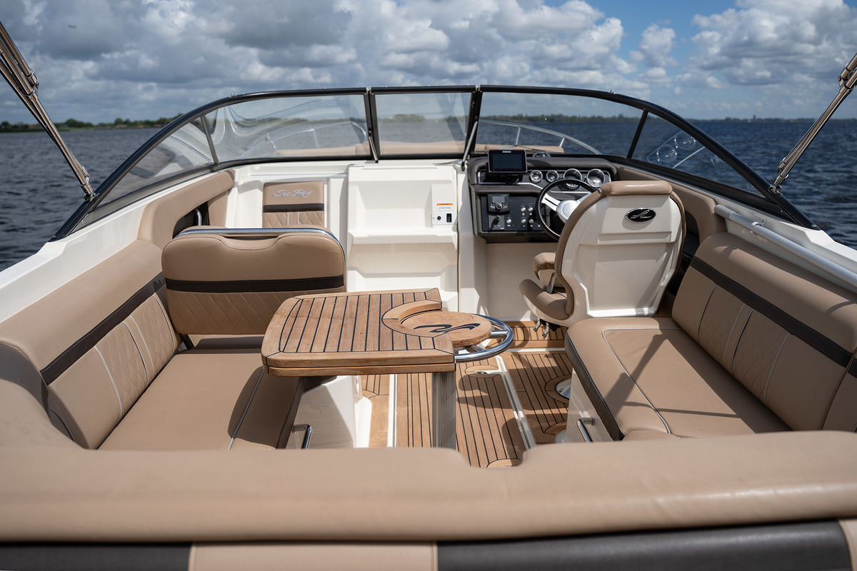 Sea Ray Sun Sport 250 — foto 15 van 46