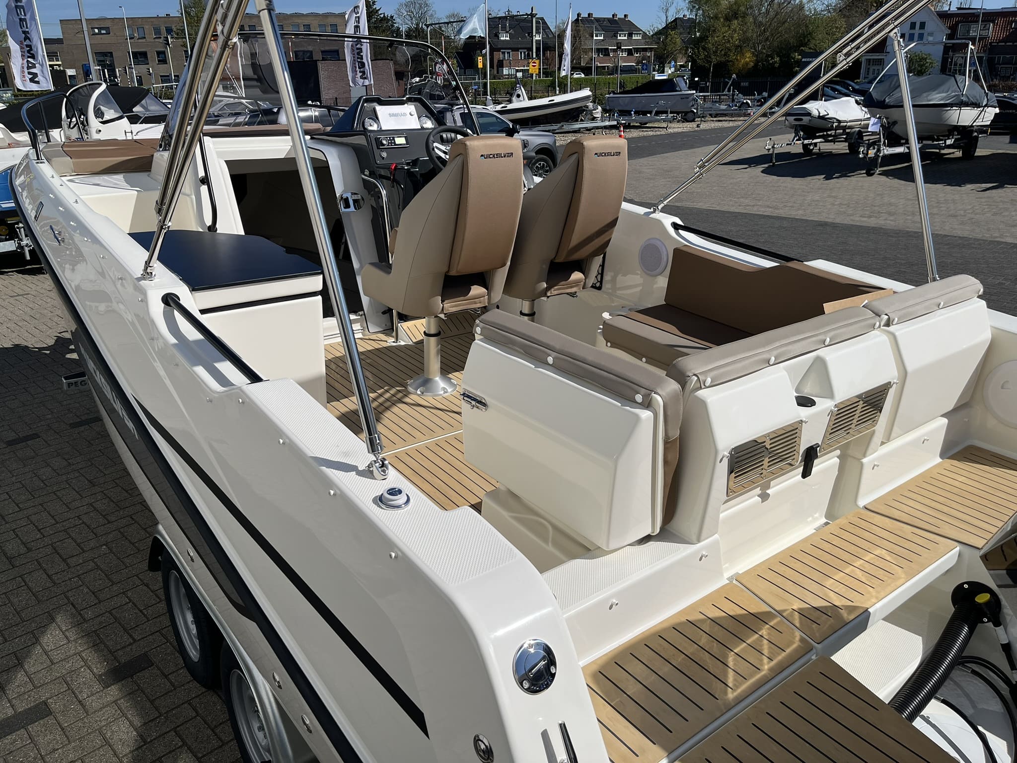 Quicksilver 755 Sundeck — foto 5 van 37