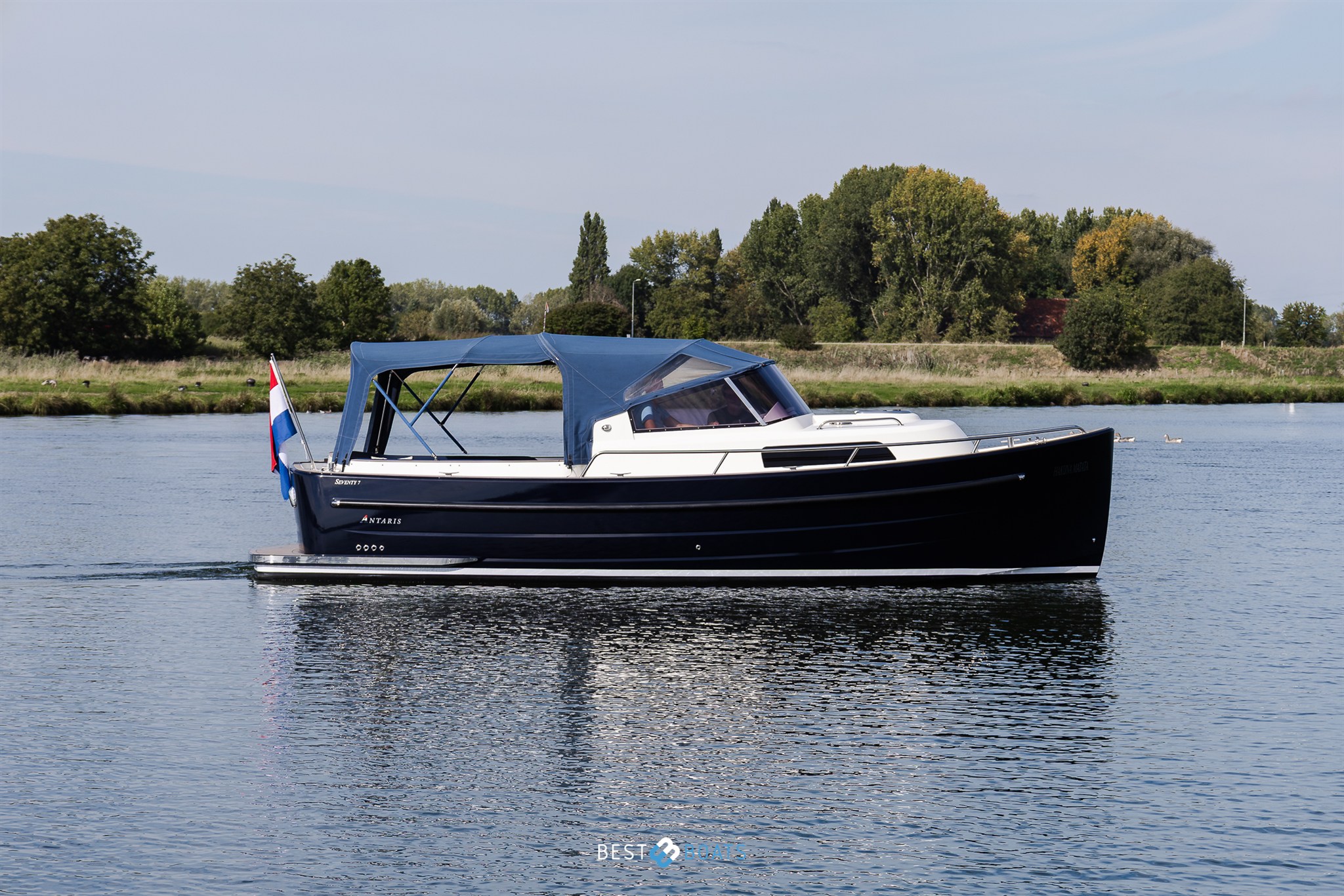 Antaris Seventy7 Cabin — foto 1 van 10