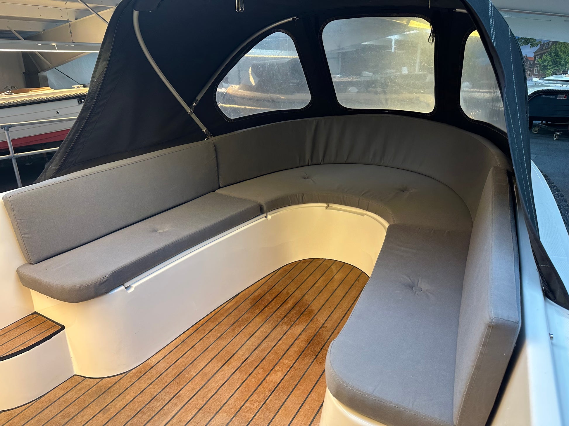 Lago Amore 510 inclusief Suzuki 9.9 buitenboordmotor — foto 6 van 12