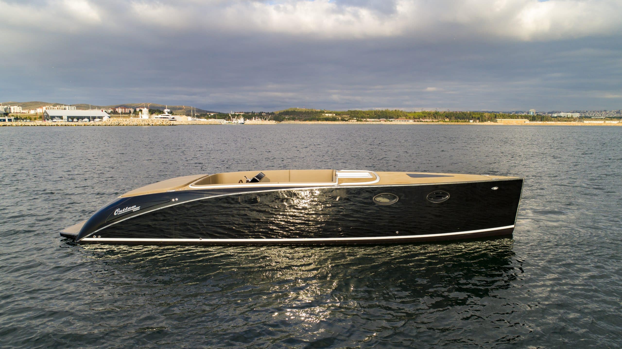 Outlaw 999 — foto 6 van 21