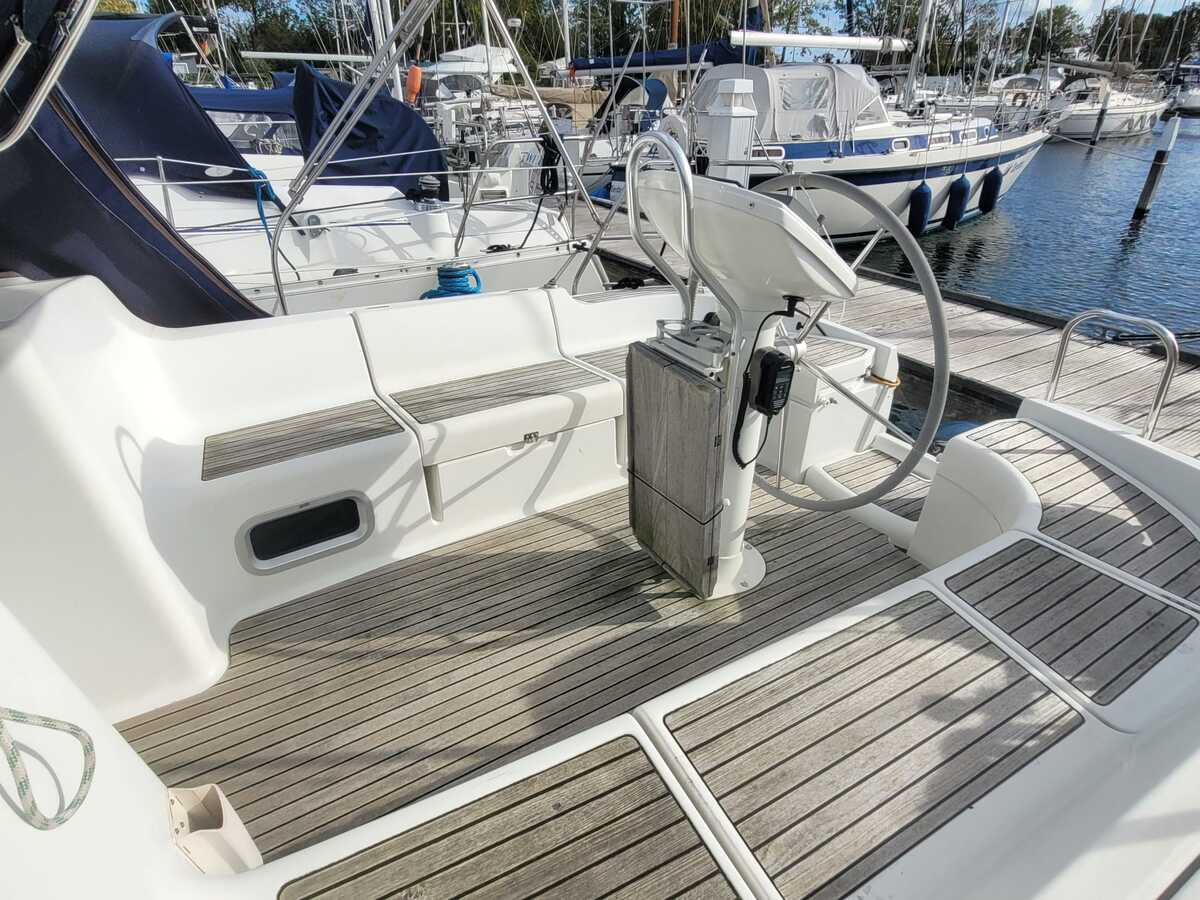 Jeanneau Sun Odyssey 37 — foto 22 van 36