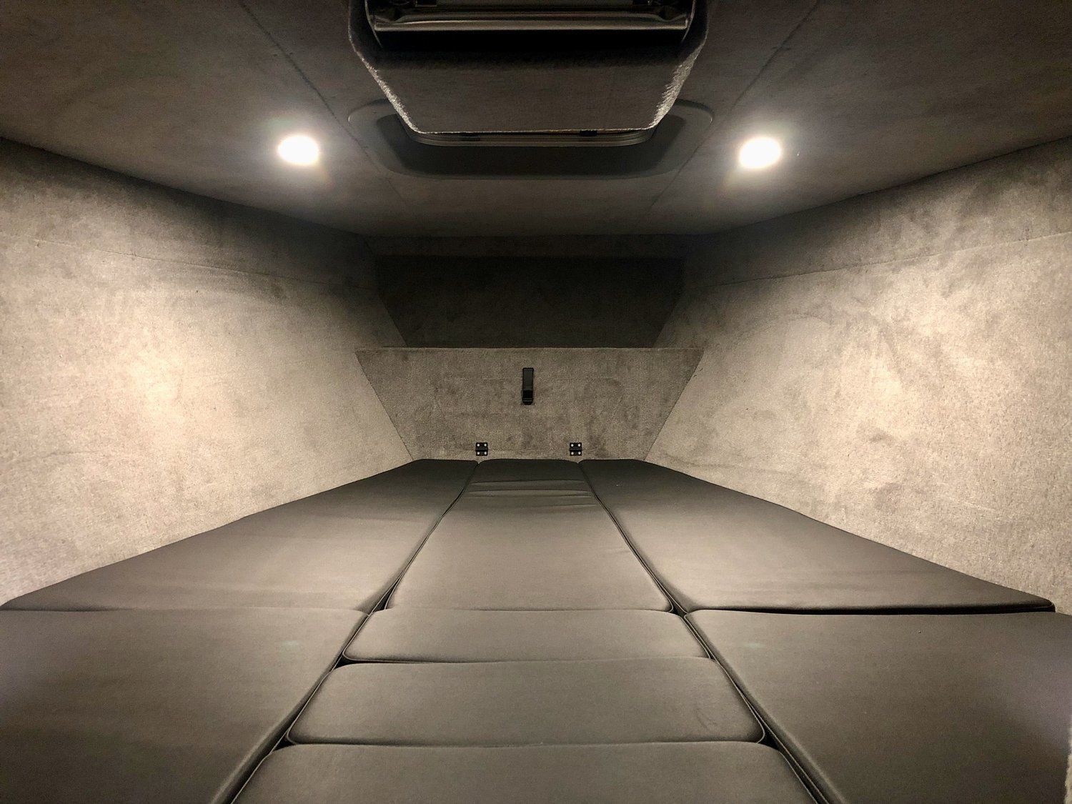 UMS 865 Cabin Sleeper — foto 9 van 12