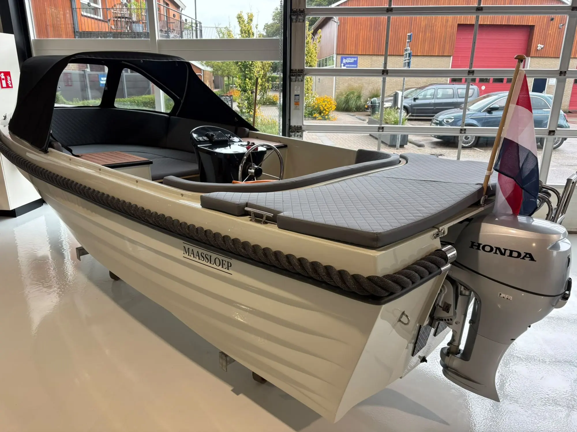 Maassloep 540 – Honda 10PK — foto 1 van 8