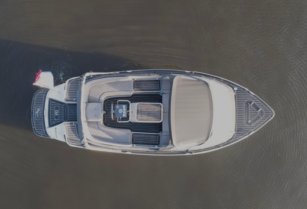 Waterspoor 711 | Luxe diesel/hybride tender | Vanaf €51.950,- — foto 4 van 13