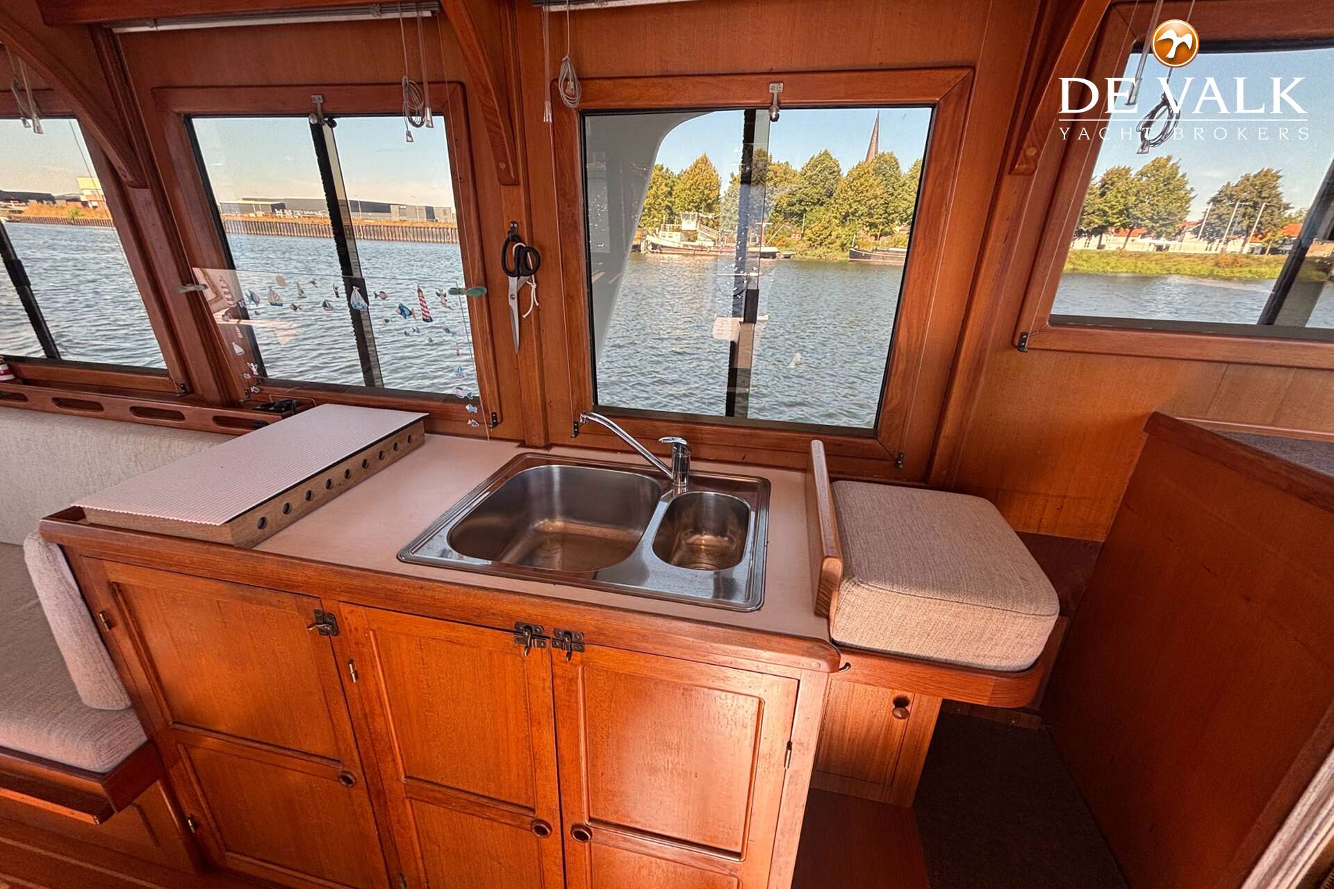 CHUNG HWA BOAT BUILDING TRAWLER 36 SEA SEDAN — foto 27 van 41
