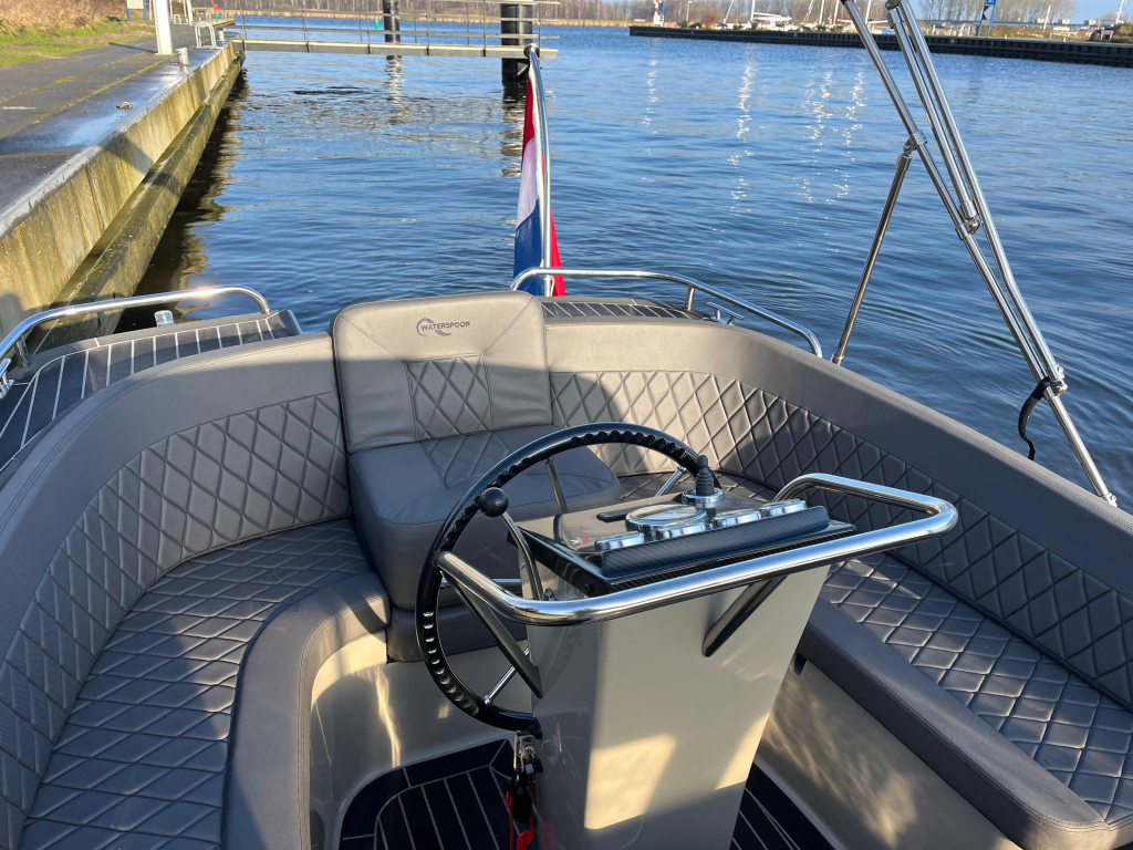 Waterspoor 711 | Luxe diesel/hybride tender | Vanaf €51.950,- — foto 13 van 13