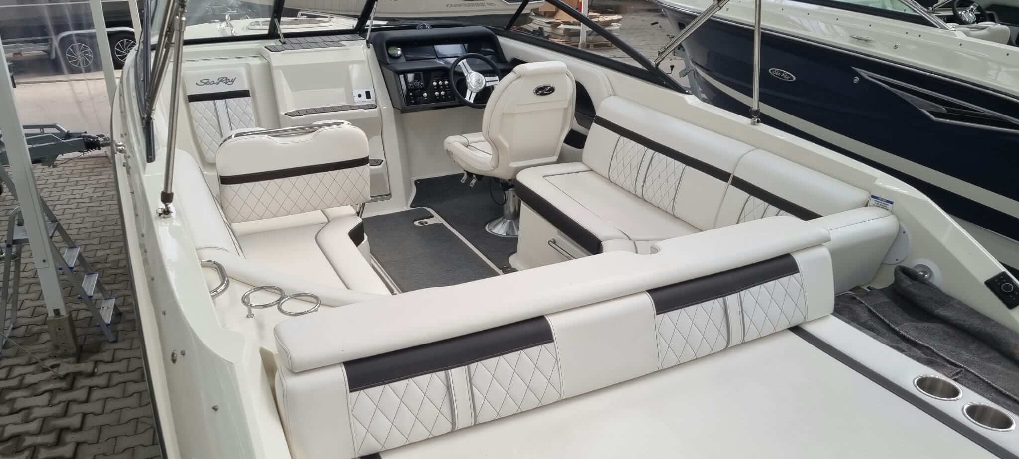 Sea Ray 250 Sunsport — foto 3 van 11