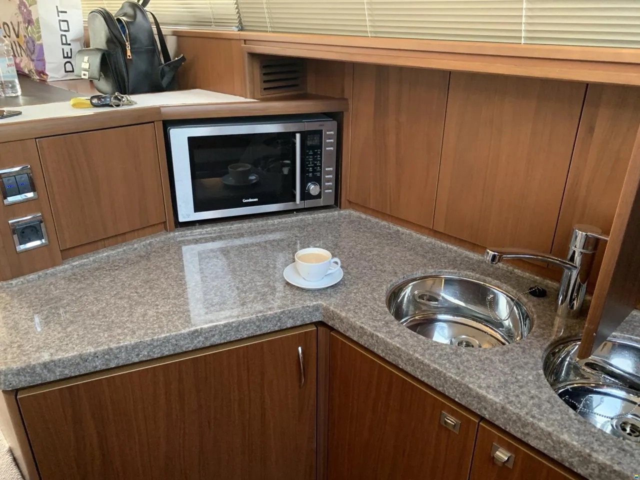 Princess P42 Flybridge - BluYachting — foto 7 van 12