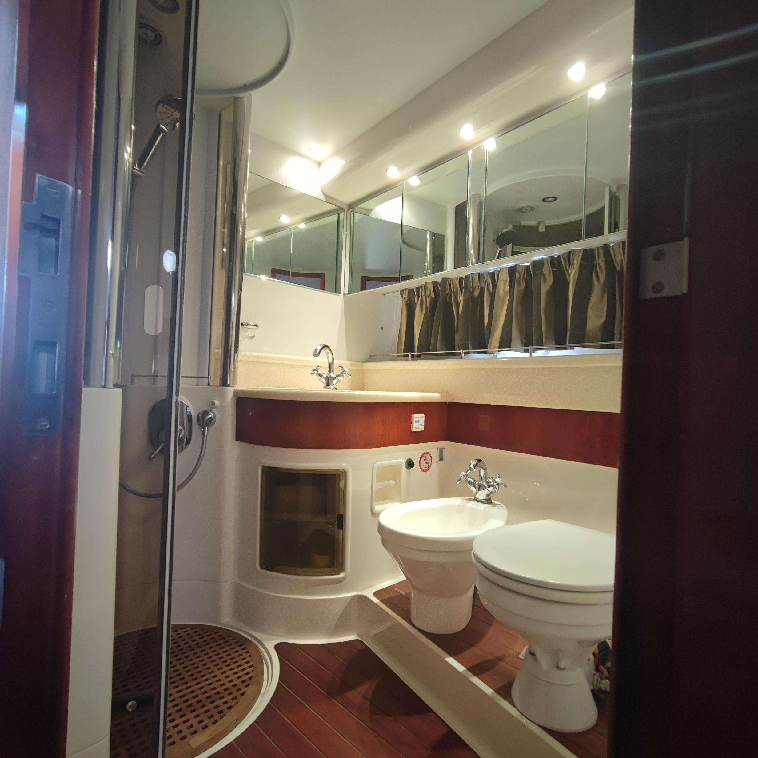Fairline Squadron 50 — foto 12 van 24
