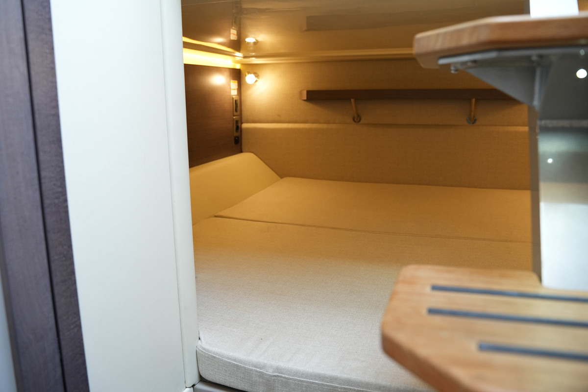 Sea Ray Sundancer 290 — foto 28 van 46