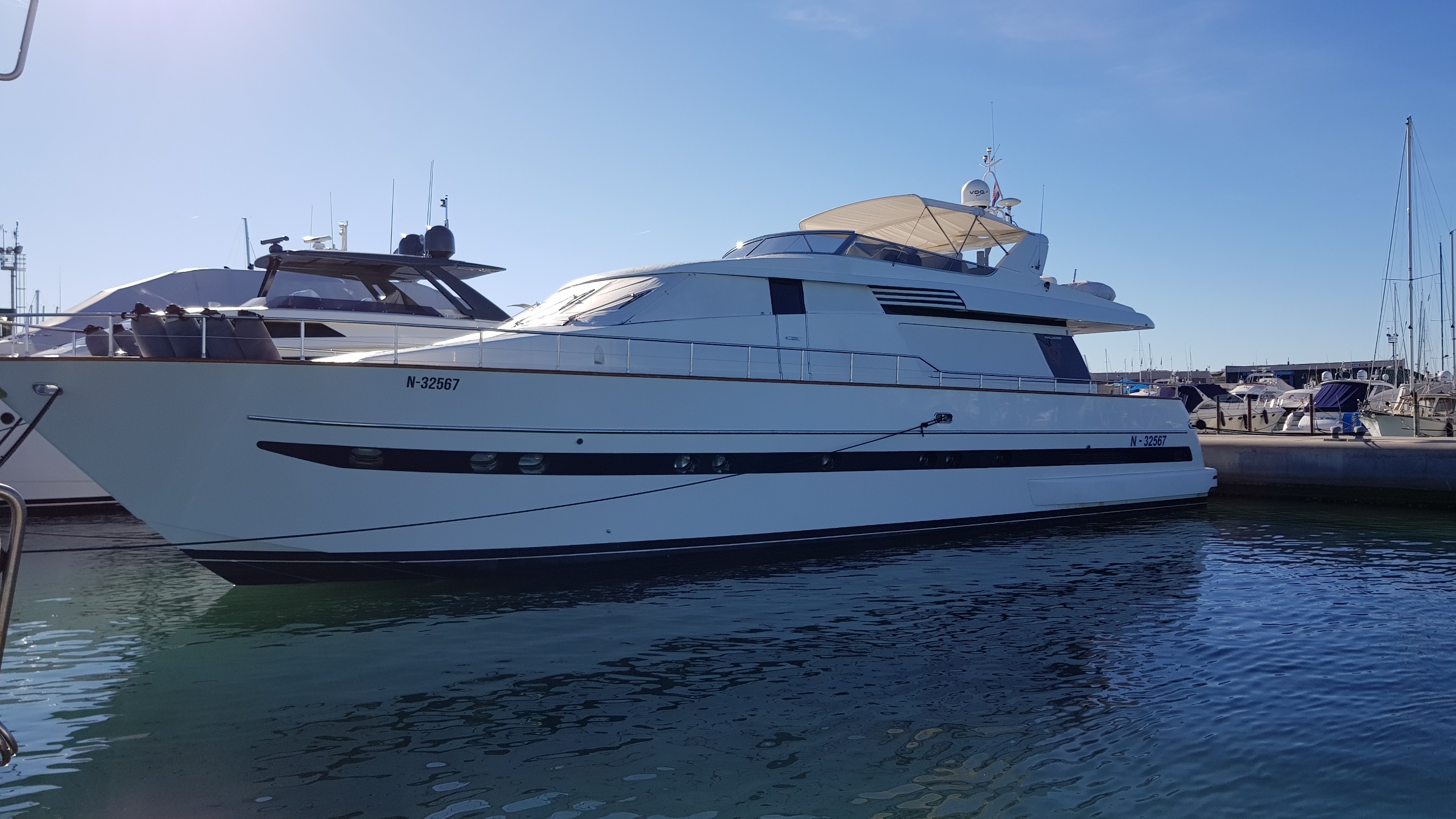 San Lorenzo 72 - BluYachting — foto 1 van 12