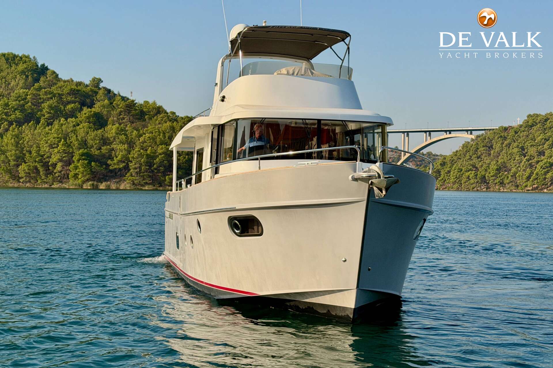 Beneteau Swift Trawler 50 — foto 3 van 38