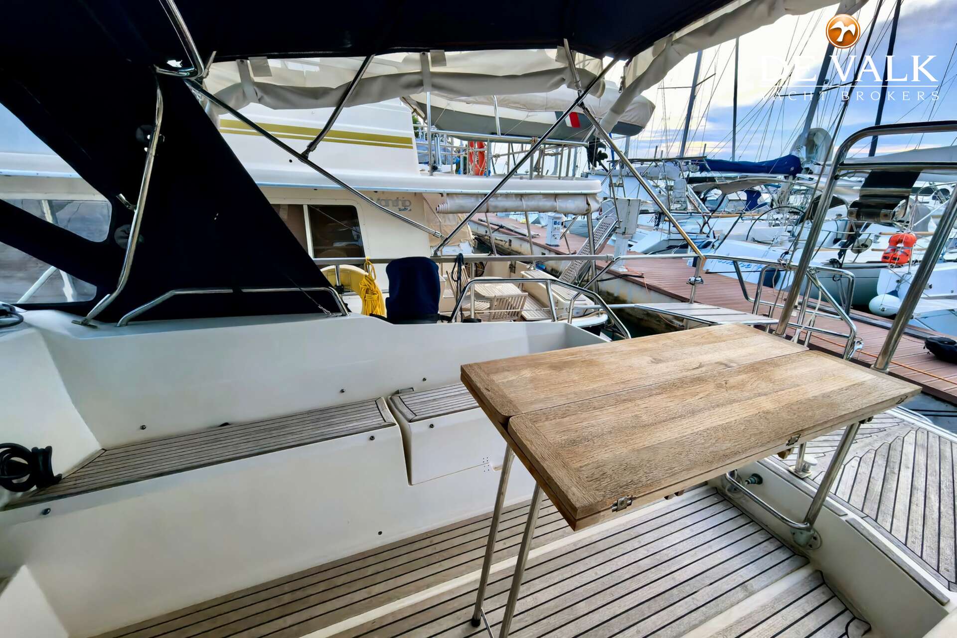 Nauticat 42 — foto 11 van 39