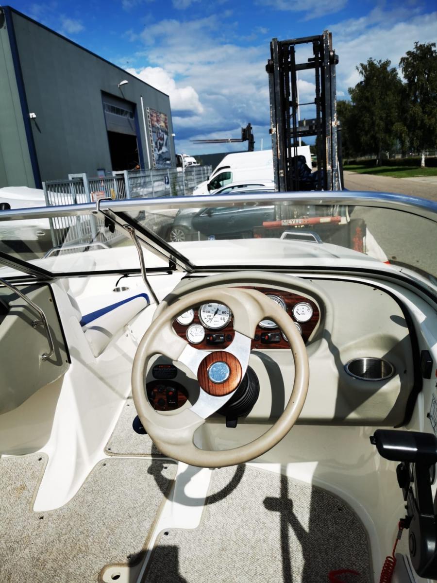 Glastron GT 185 — foto 11 van 20