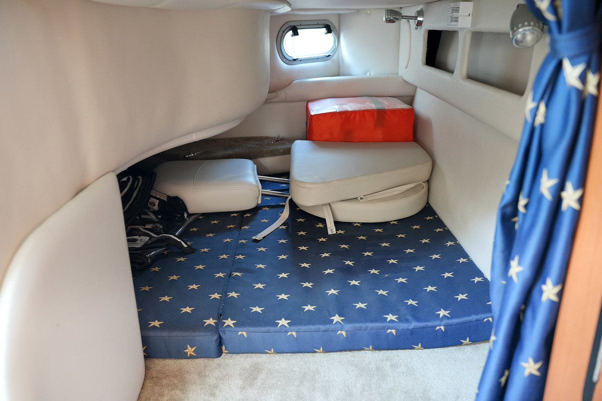 Crownline 315 SCR — foto 22 van 43