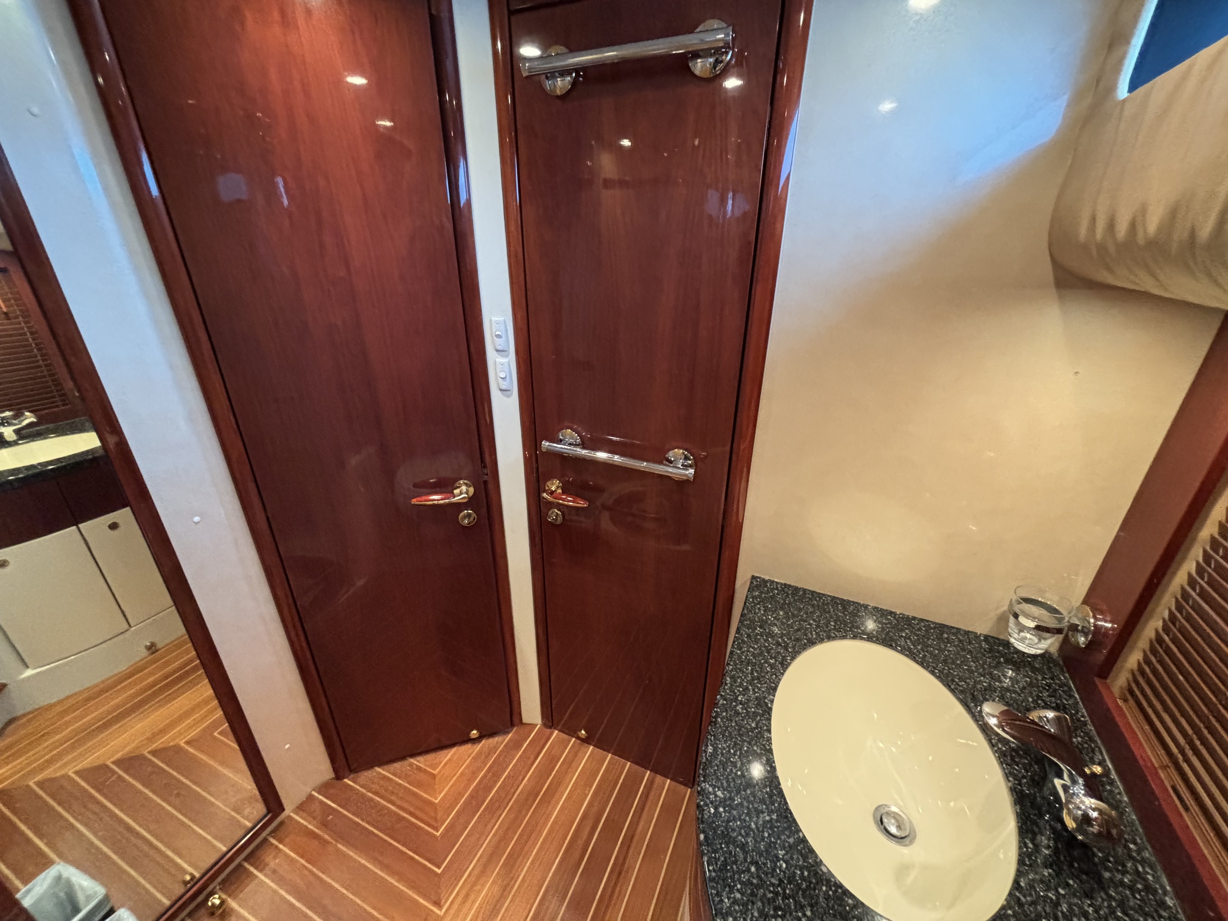 Fairline Squadron 58 — foto 19 van 21