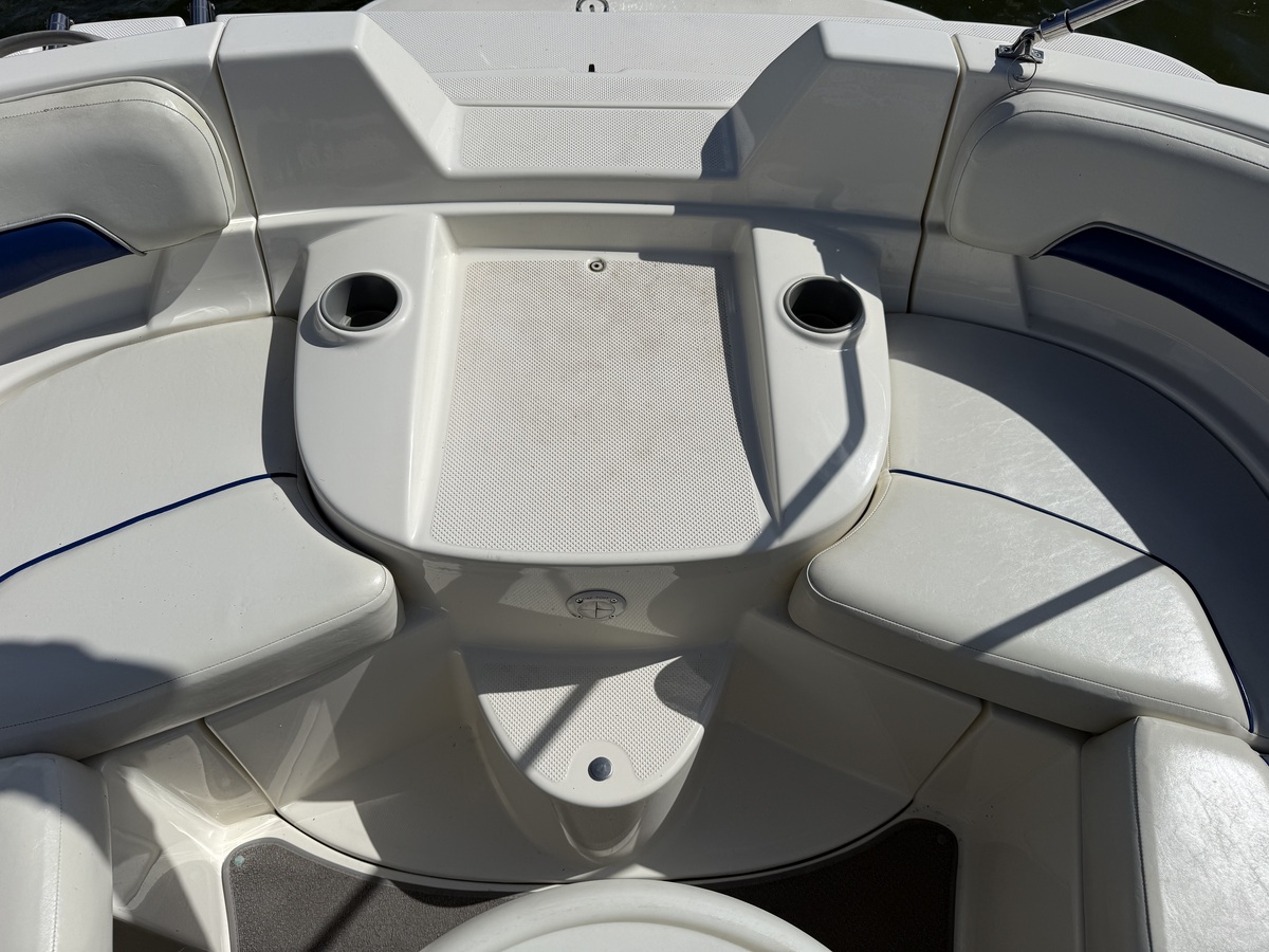 Bayliner 219 SD — foto 29 van 48